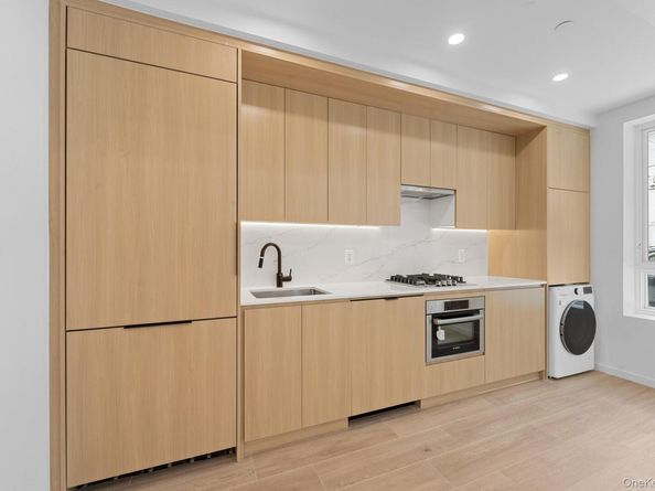 366 Harman Street 1F, Brooklyn NY 11237