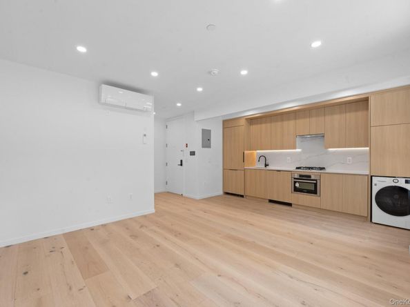 366 Harman Street 1F, Brooklyn NY 11237