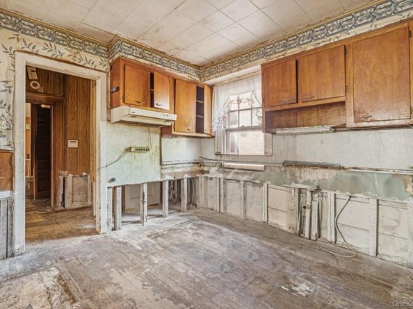 636 Beach 22nd Street, Far Rockaway NY 11691