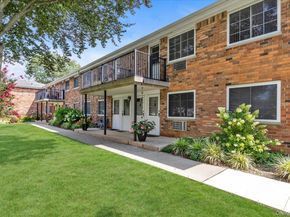 82 Jervis Avenue 82, Farmingdale NY 11735
