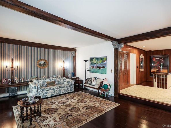 245 Birch Drive roslyn, Roslyn NY 11576