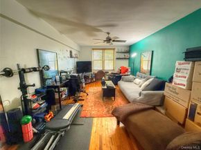 16 Main Street 2Q, East Rockaway NY 11518
