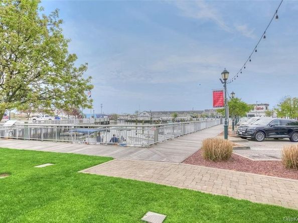 16 Main Street 2Q, East Rockaway NY 11518