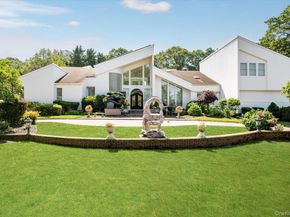 9 Scenic View Court, Dix Hills NY 11746