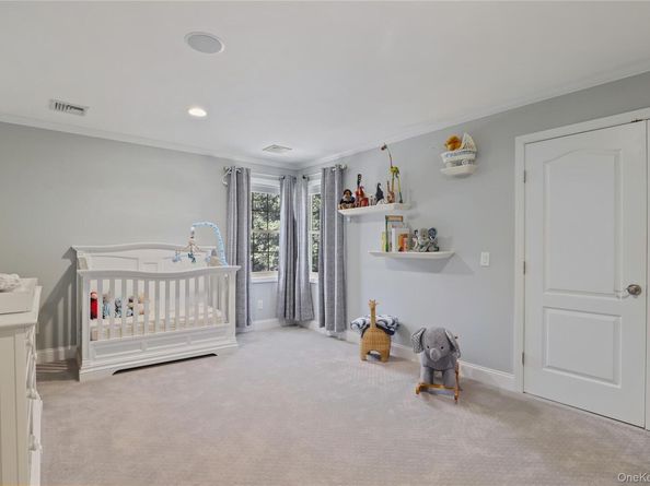 14 Preserve Court, White Plains NY 10607