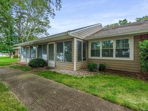 48 Trent Court B, Ridge NY 11961