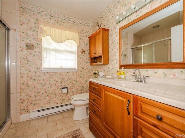 48 Trent Court B, Ridge NY 11961