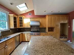 21B Hart Place, Dix Hills NY 11746