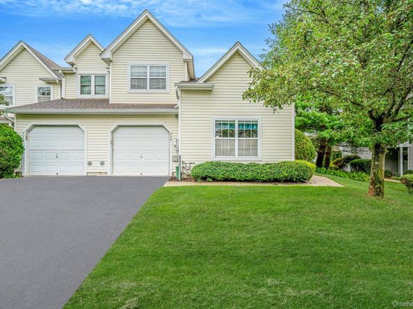 220 Erik Drive, East Setauket NY 11733