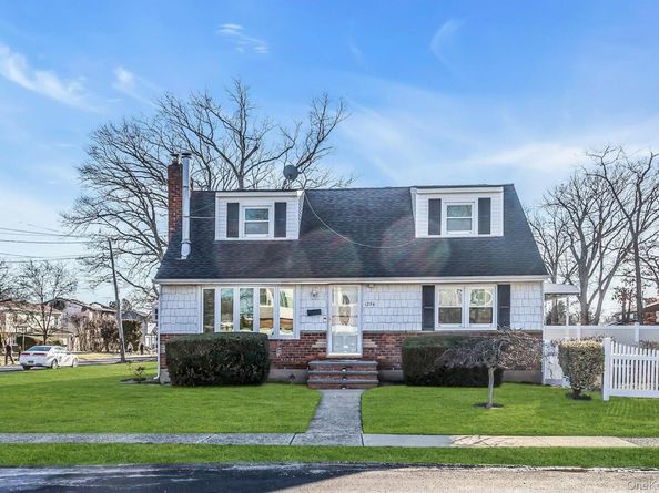1294 Owens Place, North Bellmore NY 11710
