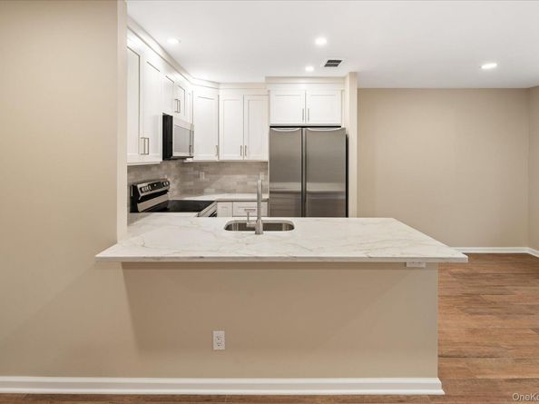 98 Molly Pitcher Lane I, Yorktown Heights NY 10598