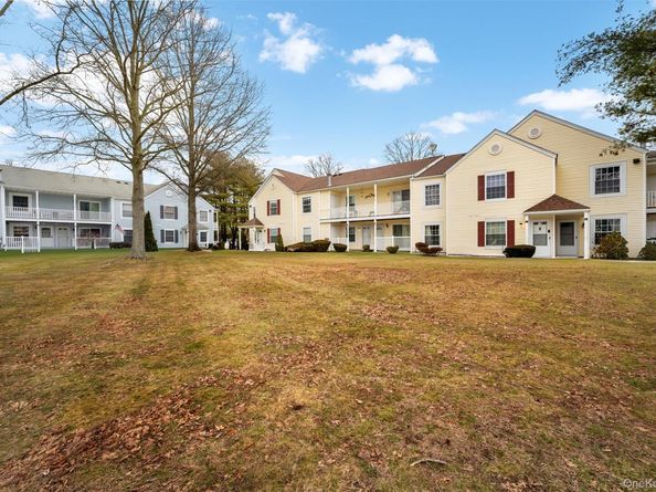 204 Fairview Circle, Middle Island NY 11953