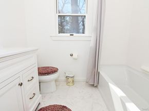 5 Arthur Street, Riverhead NY 11901