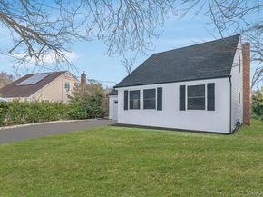 41 Nancy Place, Massapequa NY 11758