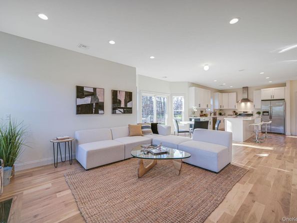 465 Mill Road, Coram NY 11727