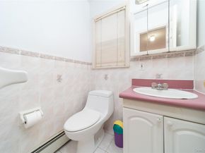 8716 Palo Alto Street, Hollis NY 11423