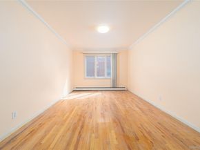 8716 Palo Alto Street, Hollis NY 11423