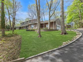 16 Appletree Lane, Huntington Station NY 11746