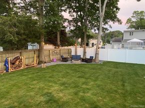 6 Robinson Street, Shoreham NY 11786