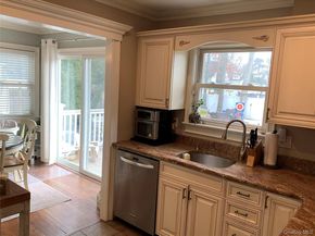 6 Robinson Street, Shoreham NY 11786