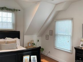 6 Robinson Street, Shoreham NY 11786