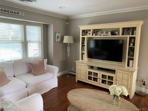 6 Robinson Street, Shoreham NY 11786