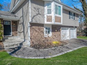 17 Rolling Hills Drive, Ridge NY 11961