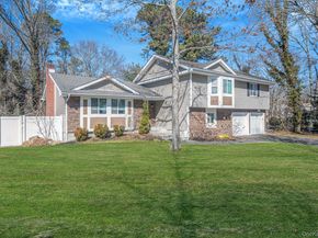 17 Rolling Hills Drive, Ridge NY 11961