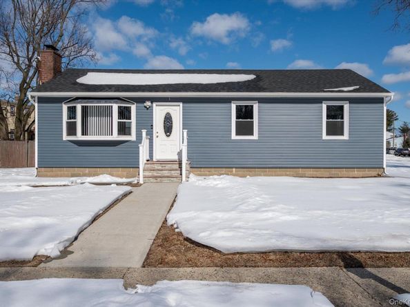 93 Garfield Boulevard, Farmingdale NY 11735