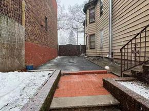 60-59 69th Street, Maspeth NY 11378