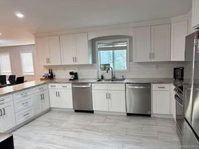1136 W Broadway, Hewlett NY 11557