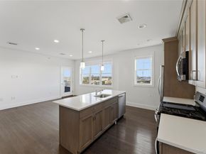 237 Marina Pointe Drive 237, East Rockaway NY 11518