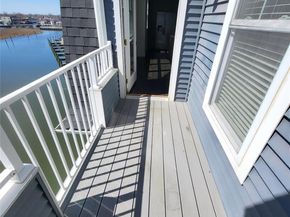 237 Marina Pointe Drive 237, East Rockaway NY 11518