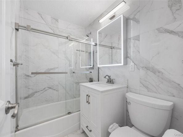 2550 Olinville Avenue 4G, Bronx NY 10467