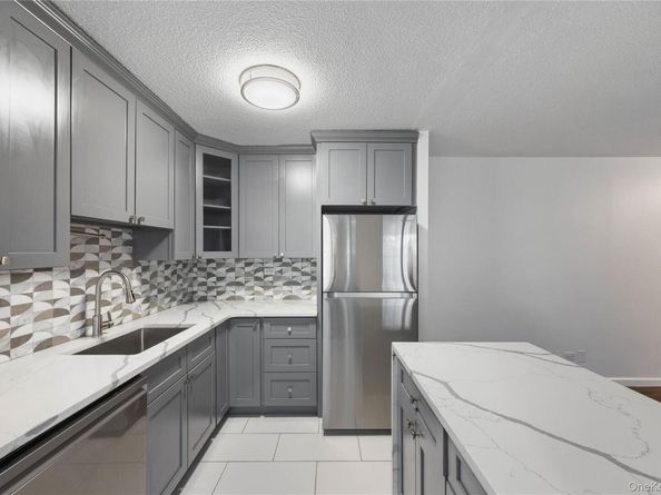 2550 Olinville Avenue 4G, Bronx NY 10467