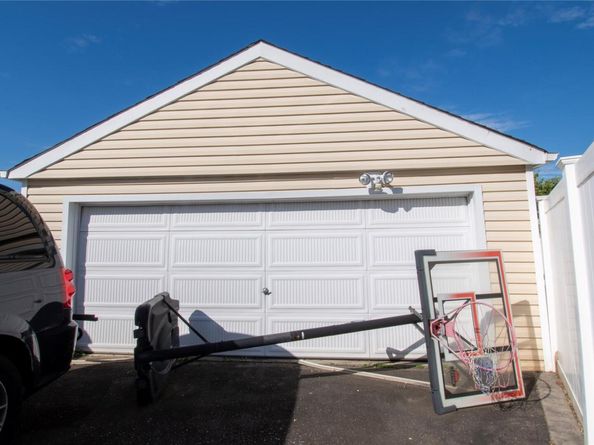 2810 1st Place, Baldwin NY 11510