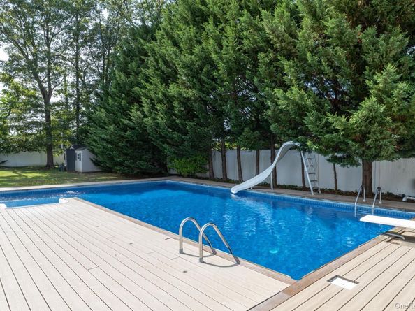 1 Carman Lane, Nesconset NY 11767
