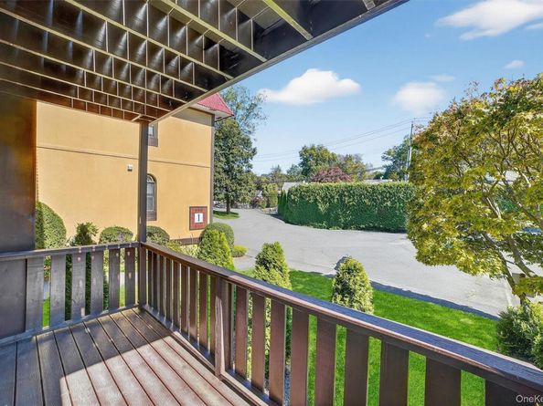 1 Granada Crescent 6, White Plains NY 10603