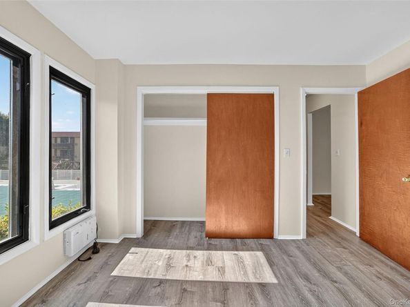 1 Granada Crescent 6, White Plains NY 10603