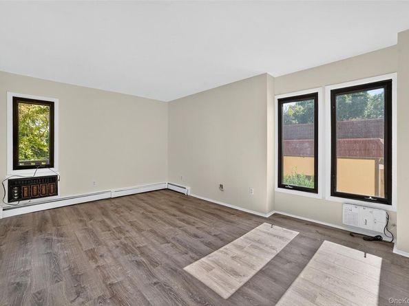 1 Granada Crescent 6, White Plains NY 10603
