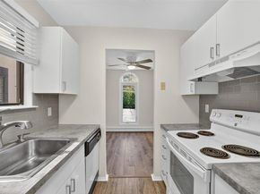 1 Granada Crescent 6, White Plains NY 10603