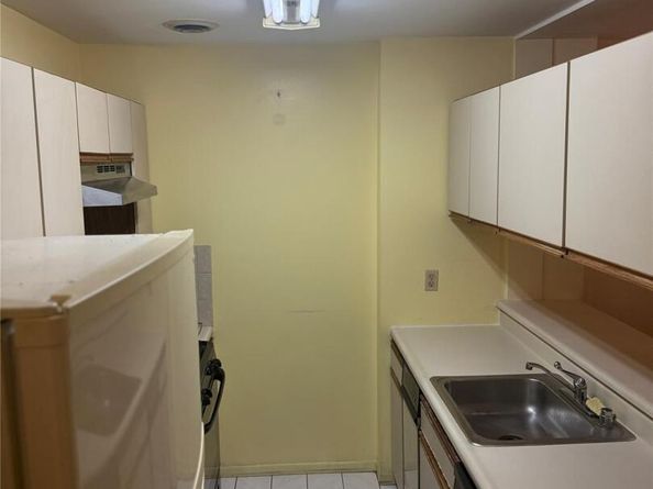 230 Fleet Court 16230, Bronx NY 10473