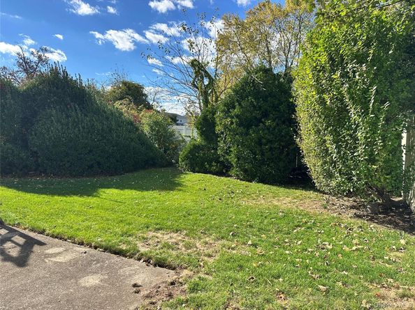 3128 Schreiber Place, Baldwin NY 11510