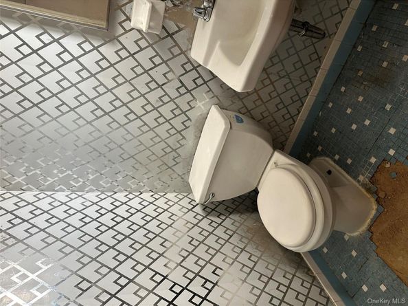 3128 Schreiber Place, Baldwin NY 11510