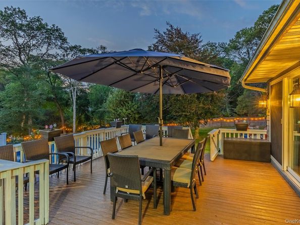 7 Cohrs Court, Moriches NY 11955