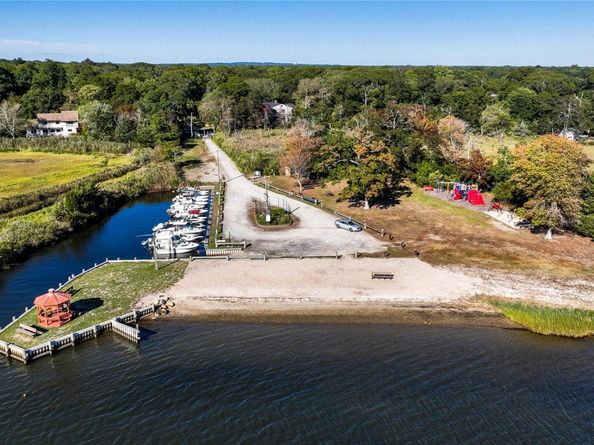 7 Cohrs Court, Moriches NY 11955