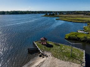 7 Cohrs Court, Moriches NY 11955