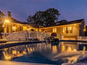 7 Cohrs Court, Moriches NY 11955