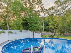 7 Cohrs Court, Moriches NY 11955