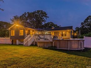 7 Cohrs Court, Moriches NY 11955